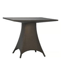 AMARI-Square-table-JANUS-et-Cie-531803-rel9867536d.jpg thumb image